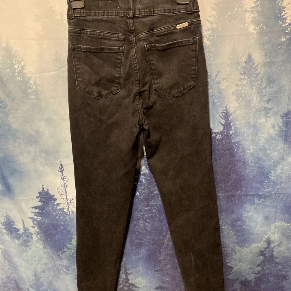 Kancan Womens Estilo Jeans Black Button Fly Kurvy Ultra High Rise Skinny